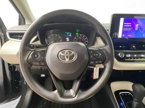 Used 2023 Toyota Corolla LE image 17