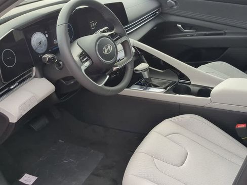 New 2026 Hyundai Elantra Limited image 15