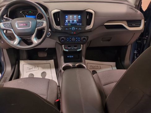 Used 2024 GMC Terrain SLE w/ Driver Convenience Package FWD image 14