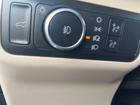 Used 2022 Ford Escape SEL w/ Technology Package image 26