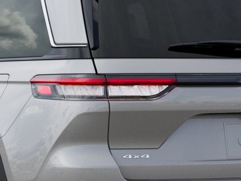New 2026 Jeep Grand Cherokee Limited AWD/4WD image 35