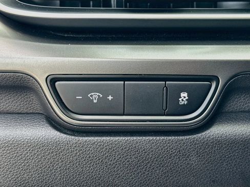 Certified 2025 Kia Carnival SX w/ SX Dark Edition Package FWD image 13