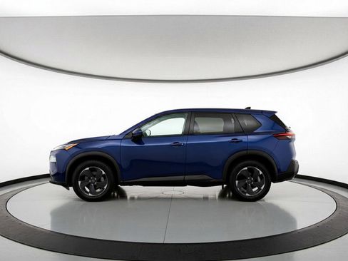 Used 2025 Nissan Rogue SV FWD image 5