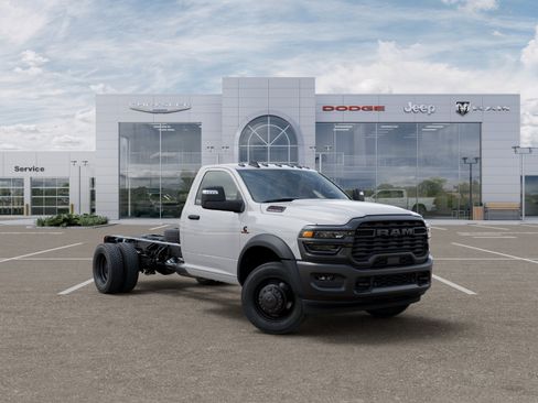 New 2025 RAM 5500 Tradesman AWD/4WD image 13
