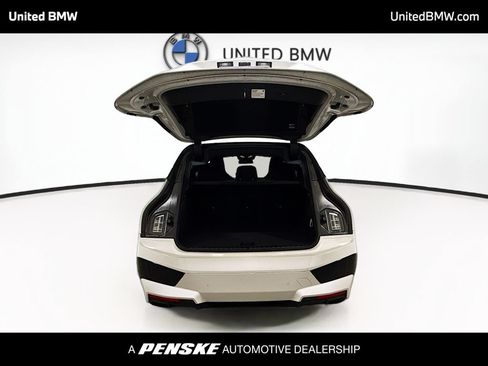 Used 2024 BMW iX xDrive50 w/ Sport Package AWD/4WD image 14