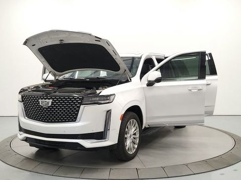 Used 2021 Cadillac Escalade ESV Premium Luxury AWD/4WD image 11