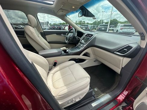 Used 2016 Lincoln MKX Reserve w/ Luxury Package AWD/4WD image 14