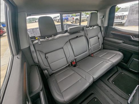 Used 2024 GMC Sierra 1500 Denali w/ Technology Package AWD/4WD image 19