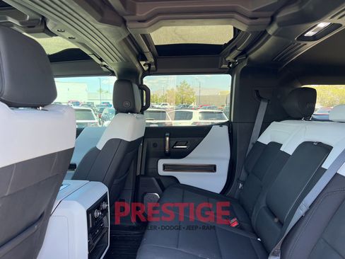 Used 2024 GMC Hummer EV 2X w/ Extreme Off-Road Package AWD/4WD image 20