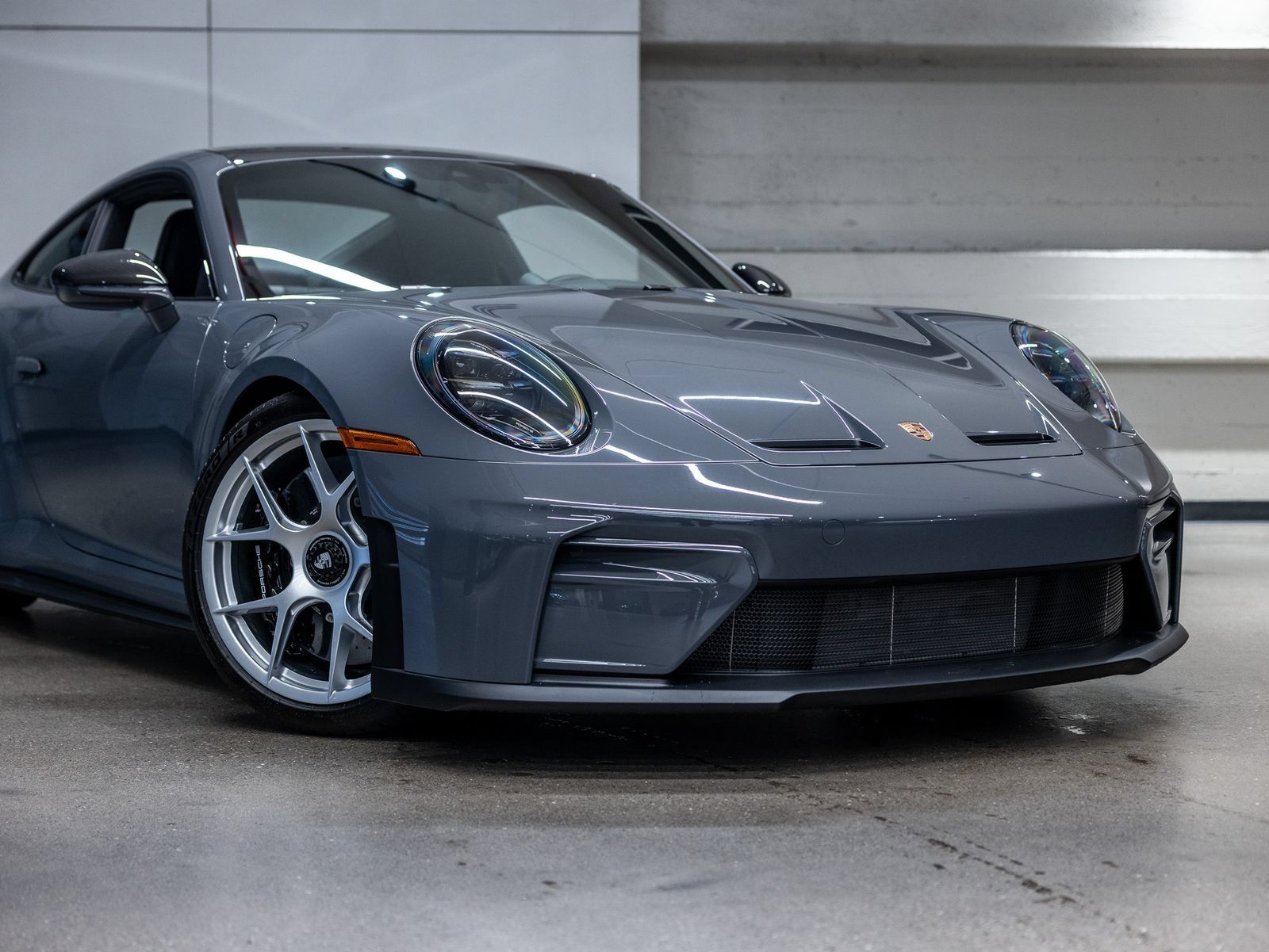 Certified 2025 Porsche 911 GT3 RWD image 17