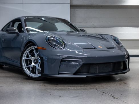 Certified 2025 Porsche 911 GT3 RWD image 17