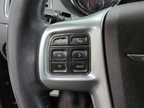 Used 2013 Chrysler Town & Country Touring w/ Trailer Tow Group image 24