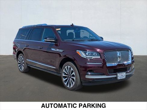 Used 2024 Lincoln Navigator L Reserve AWD/4WD image 7