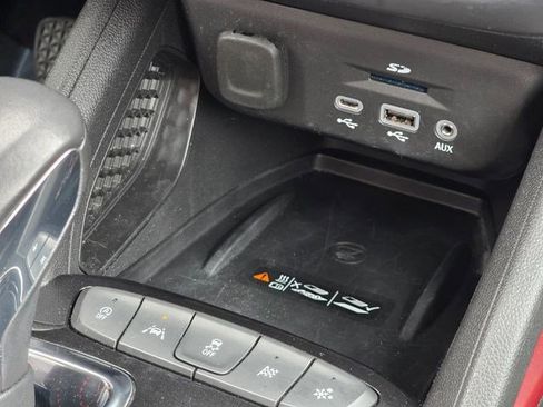 Used 2022 Chevrolet TrailBlazer RS w/ Technology Package FWD image 33