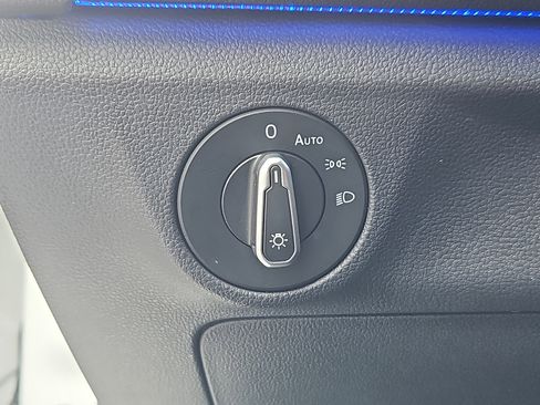 Certified 2022 Volkswagen Jetta SEL image 13