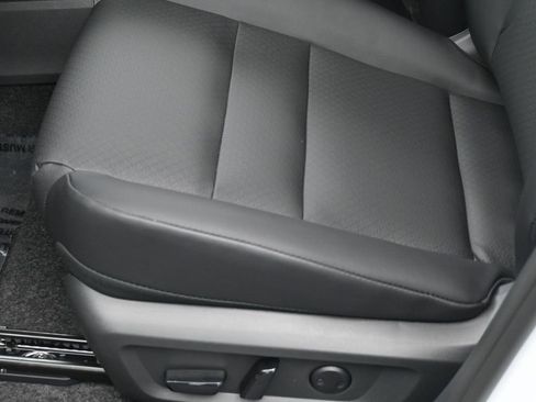New 2026 Nissan Rogue SV AWD/4WD image 15
