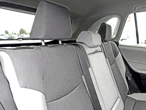 Certified 2021 Toyota RAV4 XLE w/ Convenience Package AWD/4WD image 13