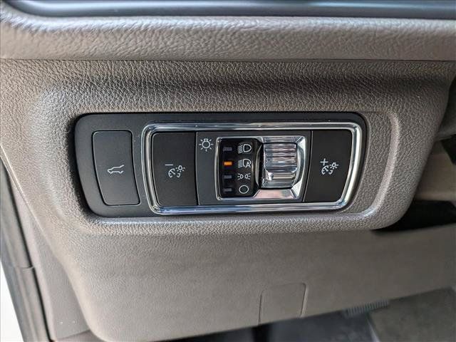 Used 2022 Lincoln Corsair AWD w/ Equipment Group 101A image 31