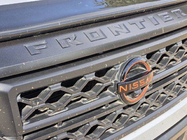 Used 2023 Nissan Frontier PRO-4X w/ Pro-4X Premium Package AWD/4WD image 11