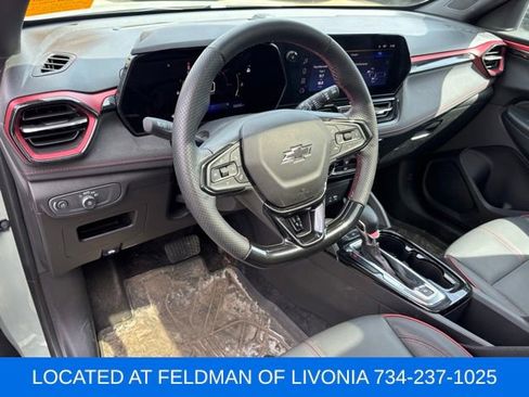 Used 2024 Chevrolet TrailBlazer RS w/ Convenience Package AWD/4WD image 7