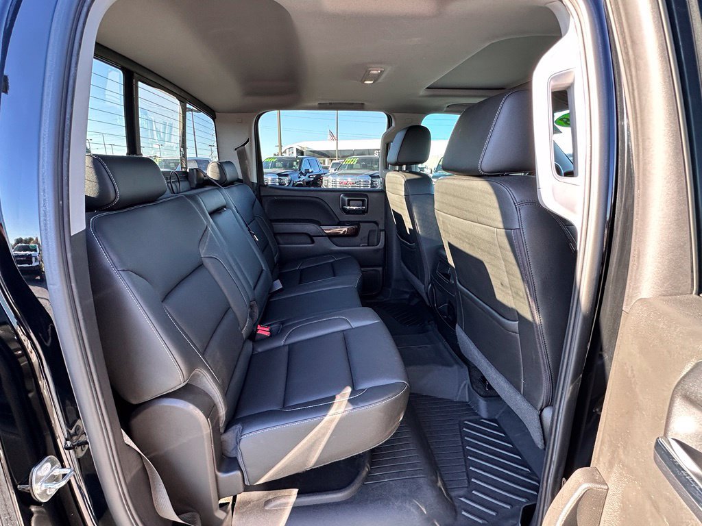 Used 2018 GMC Sierra 1500 SLT w/ SLT Preferred Package AWD/4WD image 16