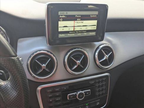 Used 2015 Mercedes-Benz GLA 250 4MATIC image 7