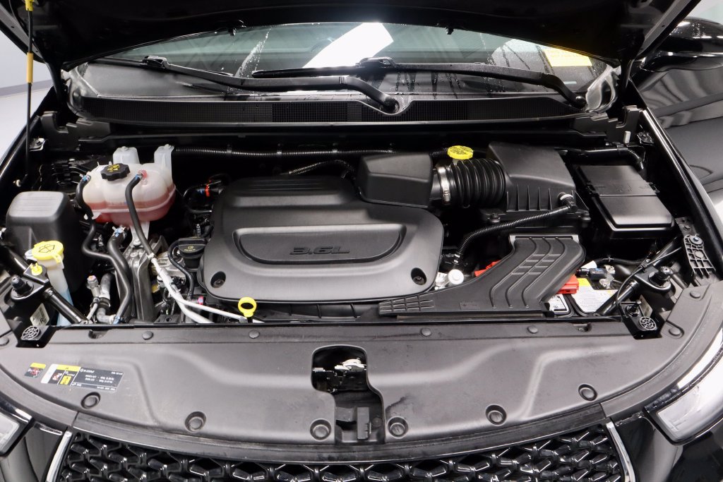 Used 2026 Chrysler Pacifica Select FWD image 17