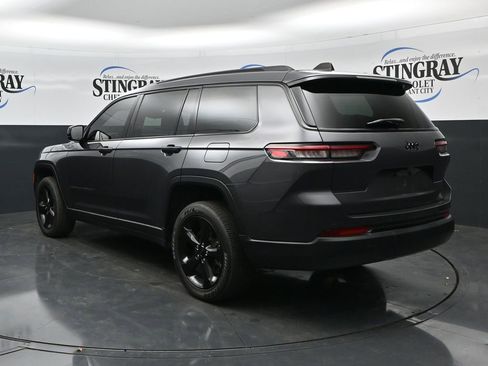 Used 2023 Jeep Grand Cherokee L Laredo RWD image 5