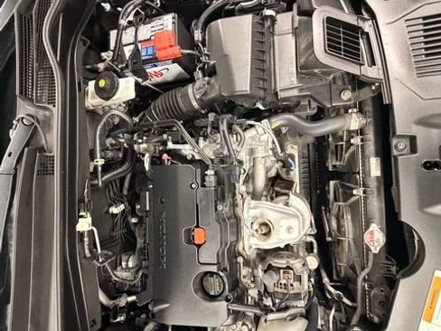 Certified 2023 Honda HR-V Sport image 9