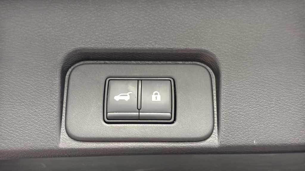 Used 2024 Nissan Rogue SV AWD/4WD image 27