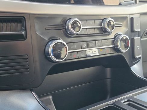 Used 2023 Ford F150 Lightning XLT AWD/4WD image 31