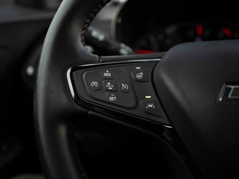 Used 2022 Chevrolet Equinox RS w/ Infotainment Package image 6