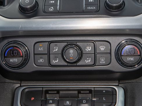 Used 2022 GMC Acadia SLE w/ Driver Convenience Package image 19