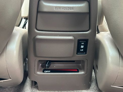 Used 2000 Toyota 4Runner Limited image 32