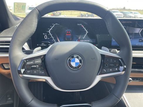 Used 2025 BMW 330i xDrive Sedan AWD/4WD image 18