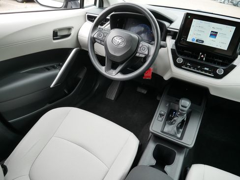 Used 2026 Toyota Corolla Cross L AWD/4WD image 9