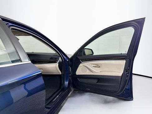 Used 2013 BMW 535i xDrive Sedan AWD/4WD image 32