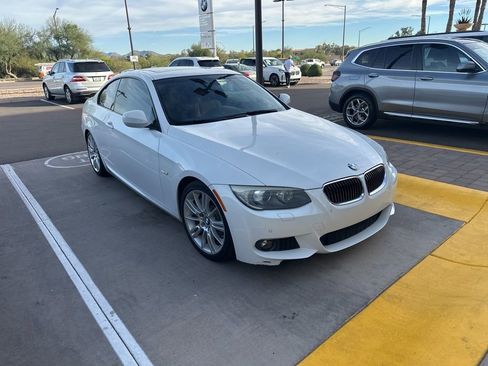 Used 2013 BMW 335i Coupe image 2