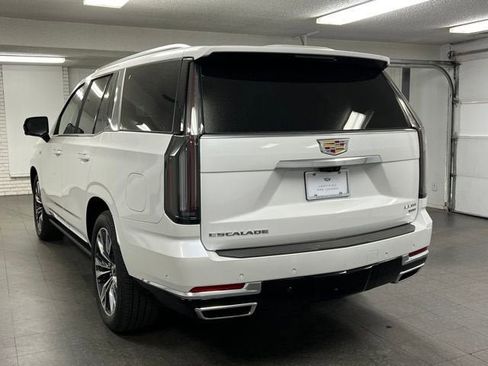 Certified 2025 Cadillac Escalade Premium Luxury w/ Touring Package image 3