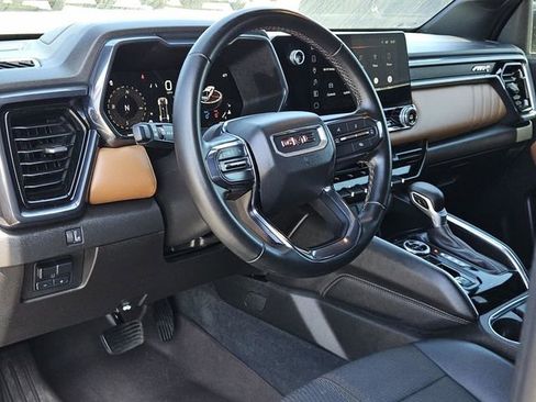 Used 2024 GMC Canyon AT4 image 30