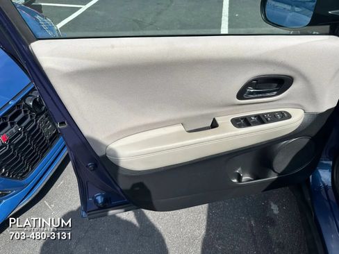 Used 2016 Honda HR-V LX image 18