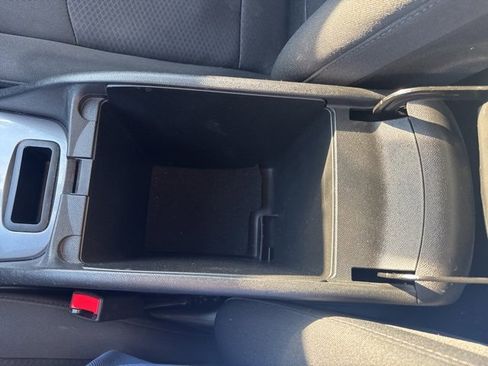 Used 2018 Chevrolet Malibu LT image 26