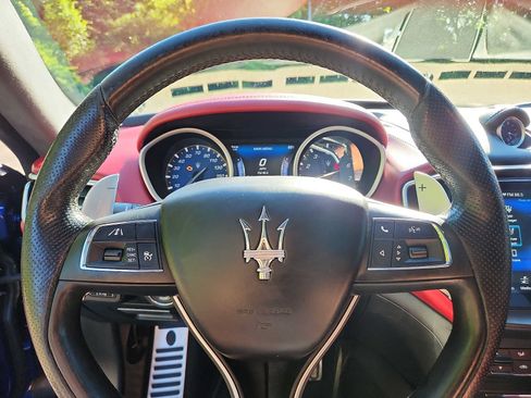 Used 2017 Maserati Ghibli S Q4 AWD/4WD image 19