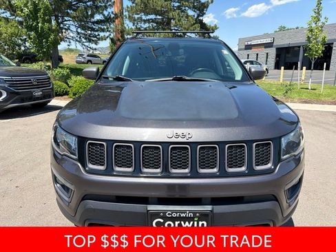 Used 2019 Jeep Compass Trailhawk w/ Leather Interior Group AWD/4WD image 2
