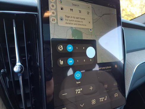 New 2026 Volvo XC60 B5 Plus w/ Protection Package Premier image 18