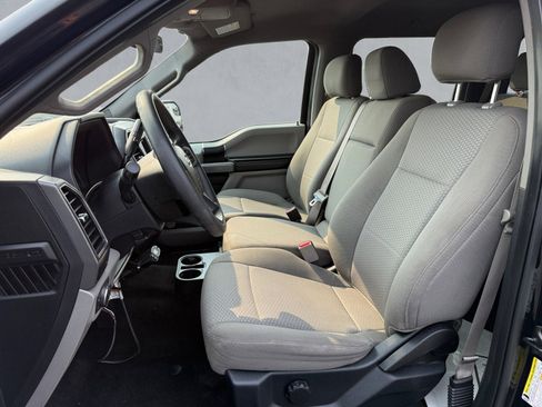 Used 2017 Ford F150 XLT image 11