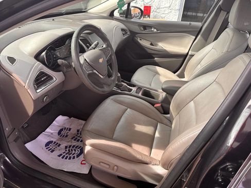 Used 2016 Chevrolet Cruze Premier FWD image 9