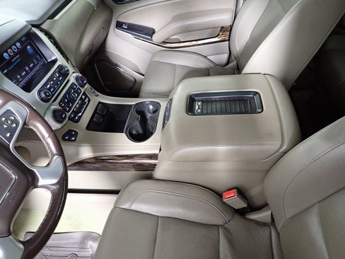 Used 2017 GMC Yukon SLT image 26