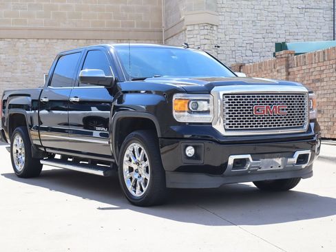 Used 2014 GMC Sierra 1500 Denali w/ Suspension Package, Off-Road AWD/4WD image 2