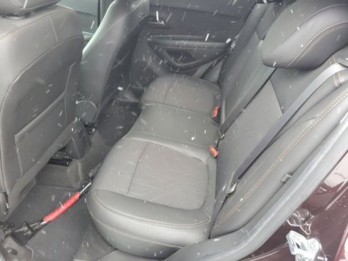 Used 2022 Chevrolet Trax LT w/ LT Convenience Package image 10